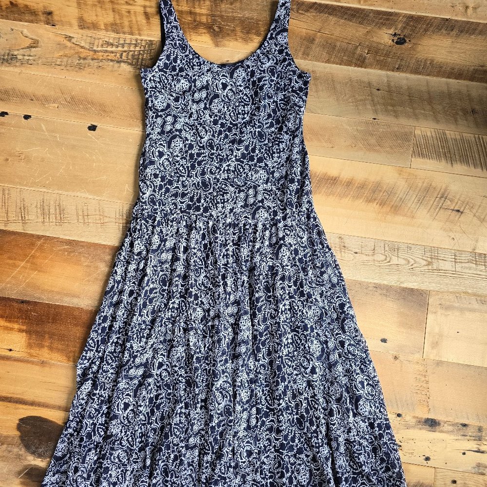 Jones New York Tiered Chiffon Midi Dress Size 8P Navy and White